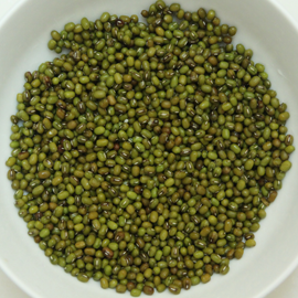 tout est prêt pour la cuisson haricot mungo dans l'eau