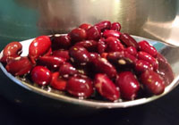 ajouter des haricots à la soupe