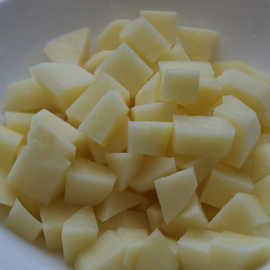 Pommes de terre en soupe aux boulettes de viande