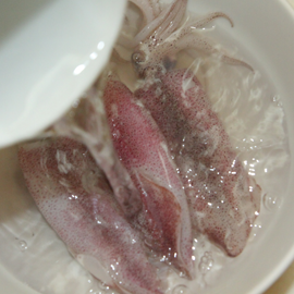 verser de l'eau bouillante dessus