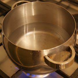 pot d'eau de chou-fleur